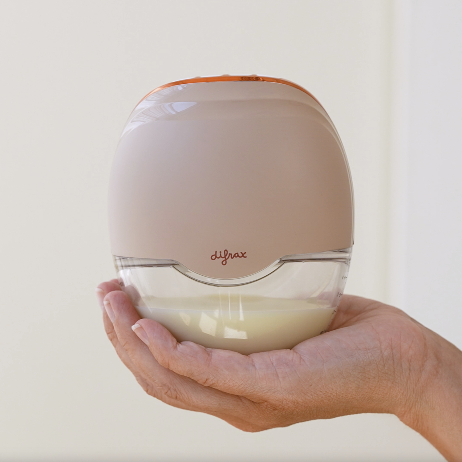C620-8711736941230-breastpump-milk-on-hand-1-home-amb-1500x1500.jpg